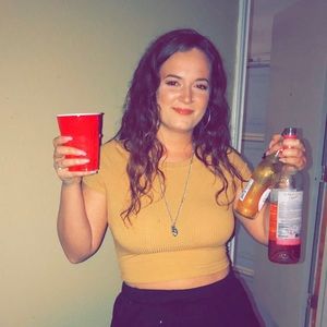 Meet your Posher, Hannah